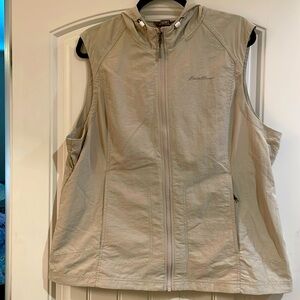 Women’s Eddie Bauer lightweight, hooded vest, size XL , new without tags.
